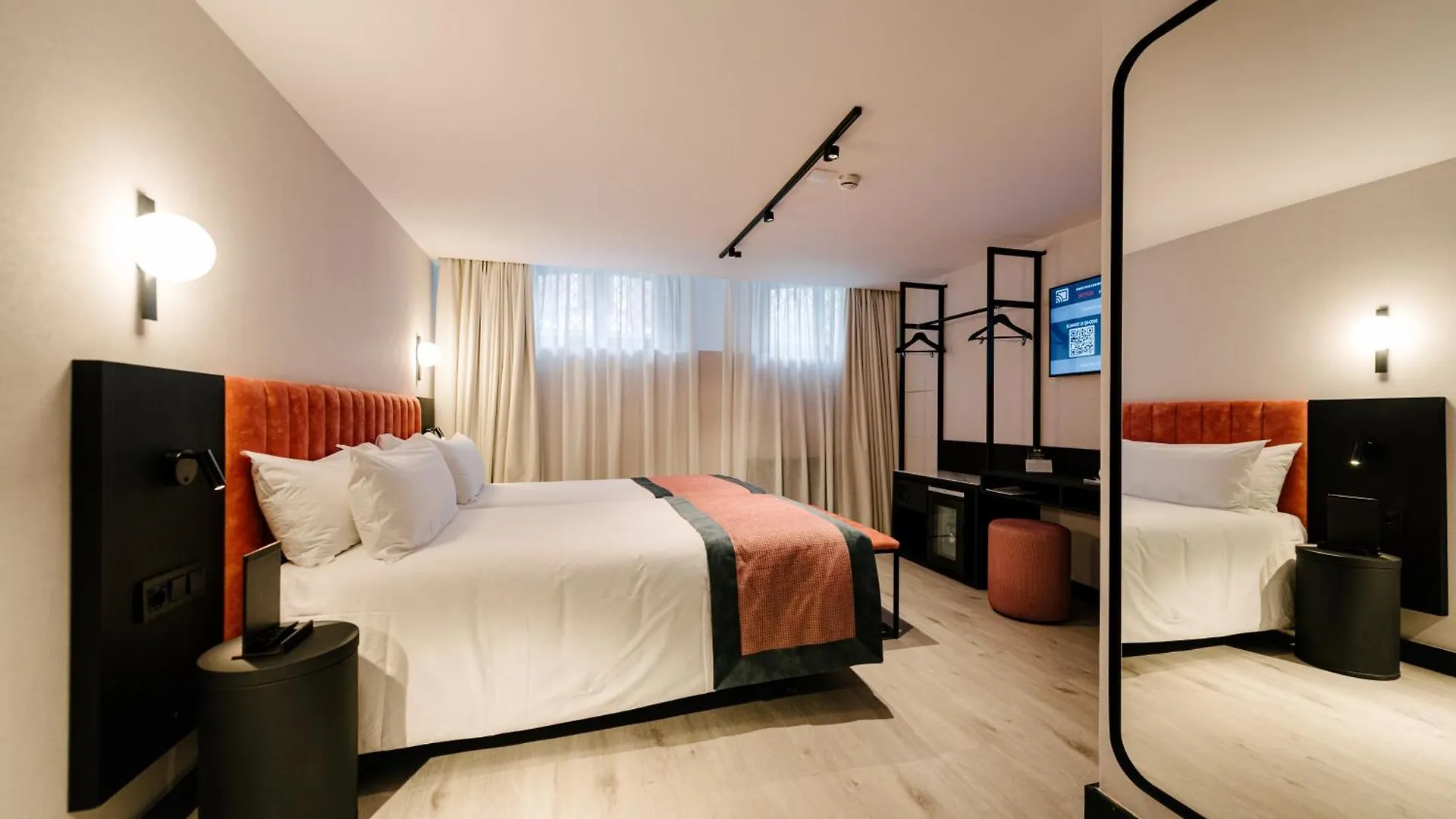 Catalonia Vondel Amsterdam Hotel